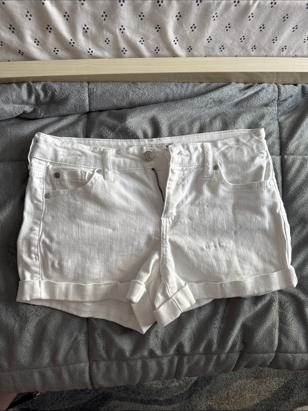 Women's White Denim Cuffed Shorts